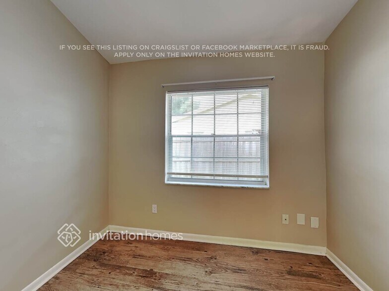 Building Photo - 2464 Carolton Rd