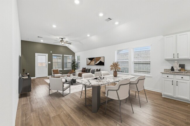 Building Photo - 32322 Melbrooke Dr