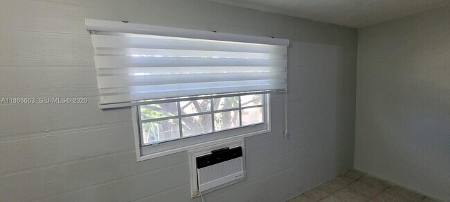 Building Photo - 202 Canterbury I