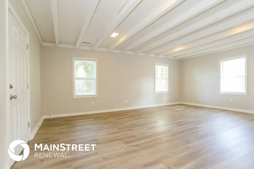 Building Photo - 8524 W 86th St