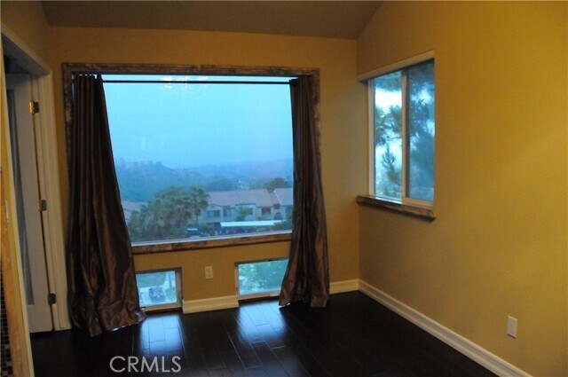 Building Photo - 703 Via Presa