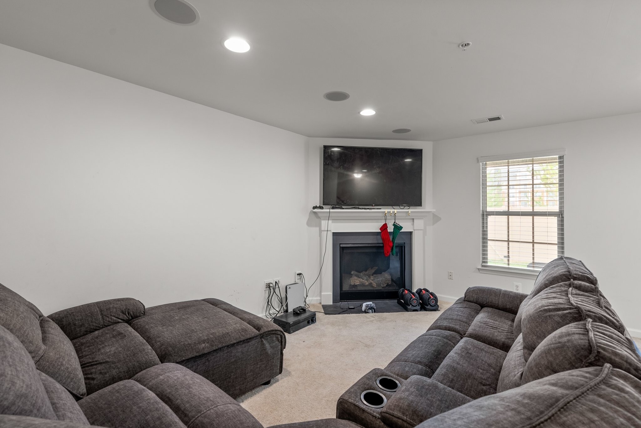 Building Photo - 14407 Sandy Ridge Ln