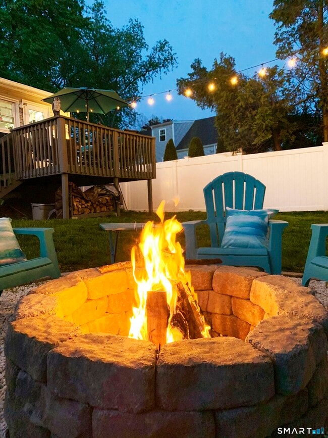 Building Photo - 25 Rena Pl