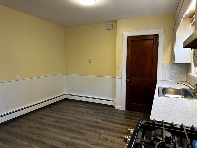 Building Photo - 41-43 Boylston St