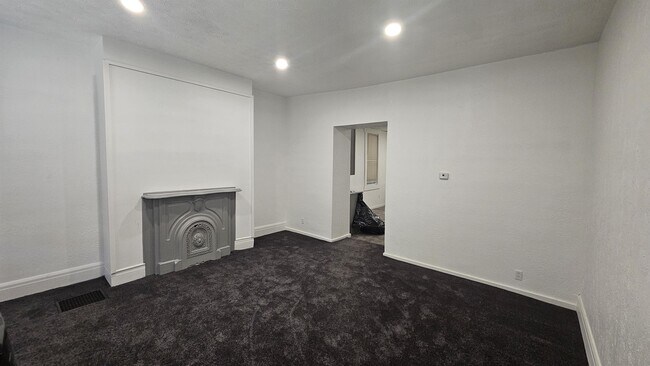 Building Photo - 415 Harrison Ave