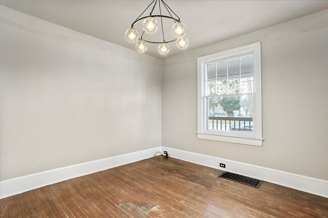 Building Photo - 1052 Edgar Ave