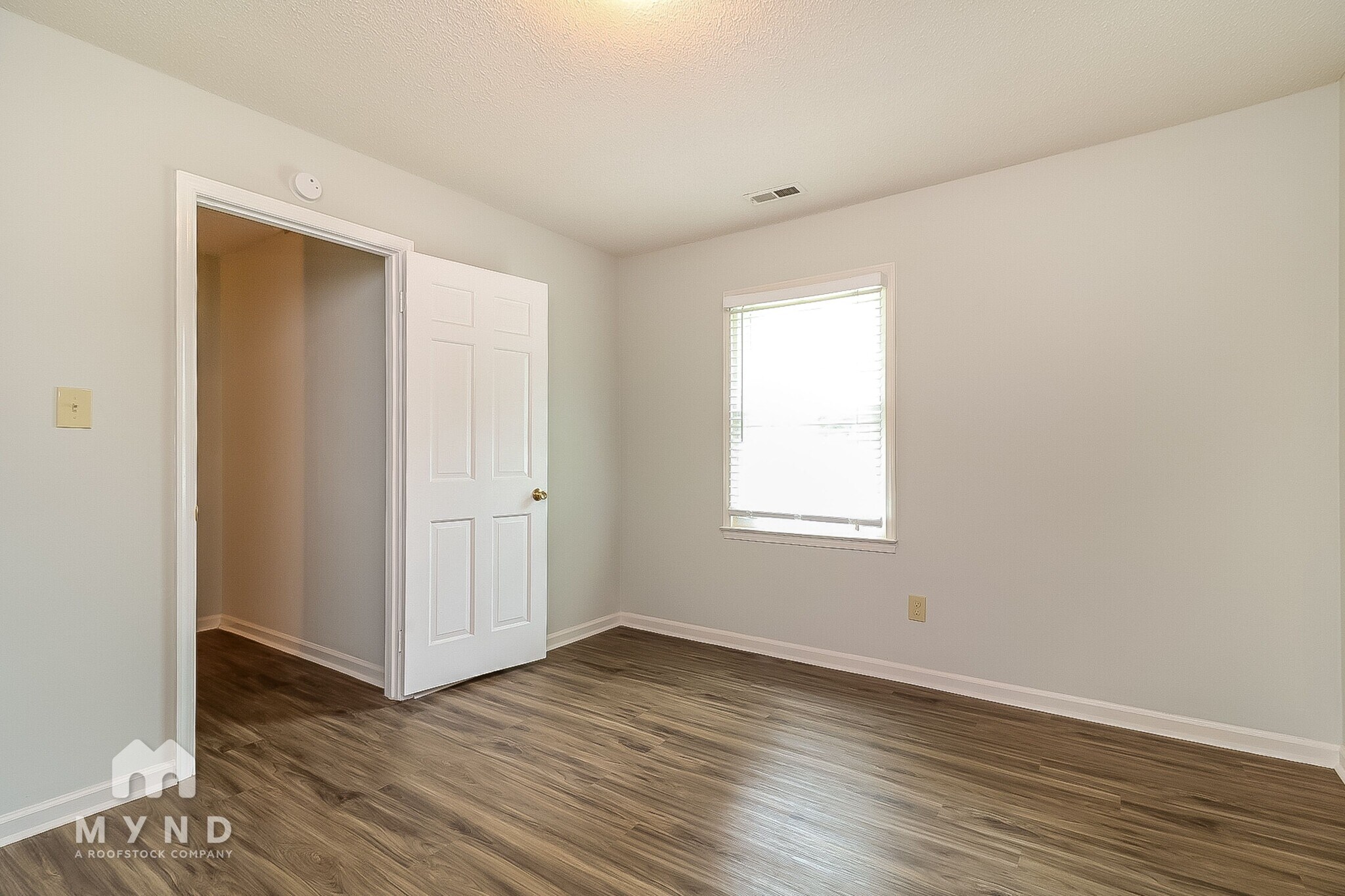 Building Photo - 4812 Kaplan Dr