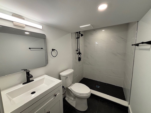 Building Photo - 4814 N Kedvale Ave