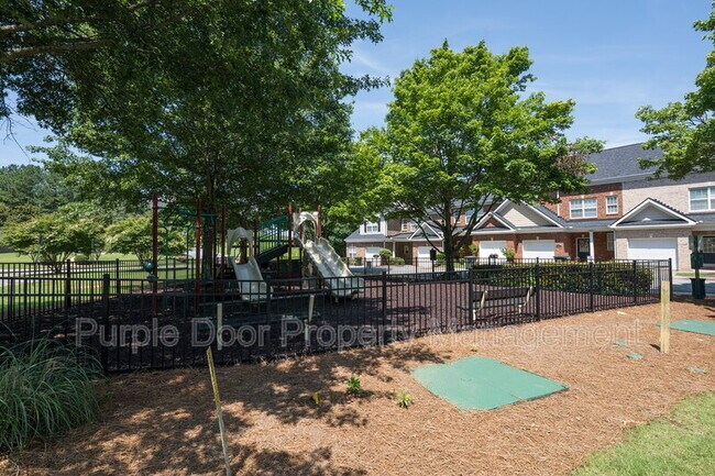 Building Photo - 1820 Willow Branch Ln