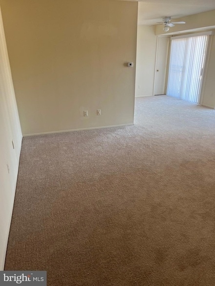 Building Photo - 2025 N Lincoln St