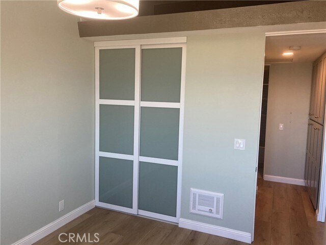 Building Photo - 6542 Ocean Crest Dr