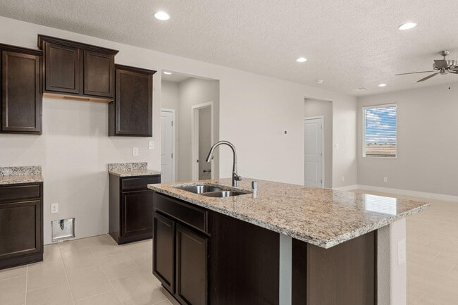 Building Photo - 4022 Silver Springs Road NE