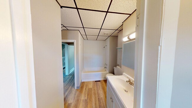 Building Photo - 33 Westminster Ave