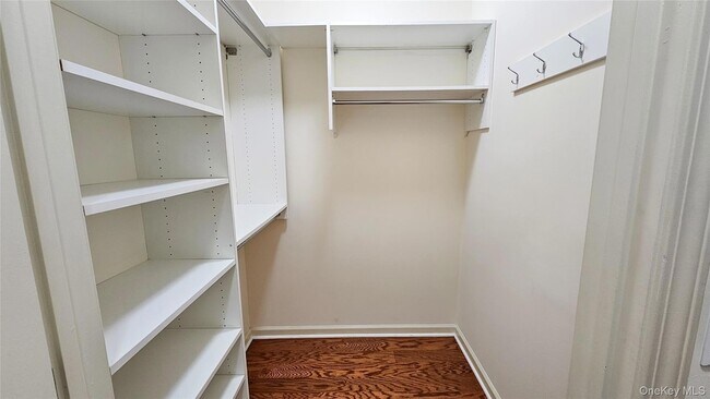 Building Photo - 115 Canter Ct