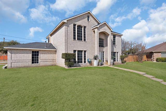 Building Photo - 745 Woodridge Dr