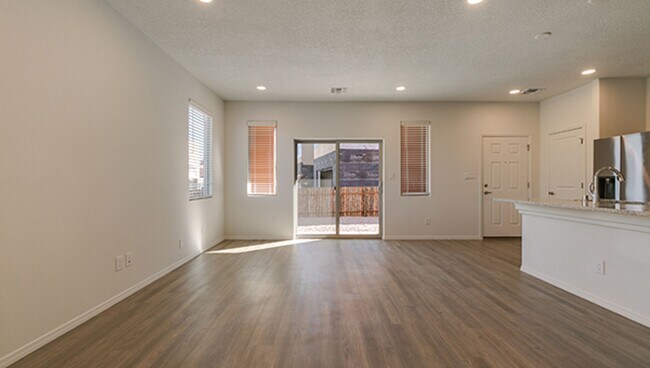 Building Photo - New ST FE Town Home