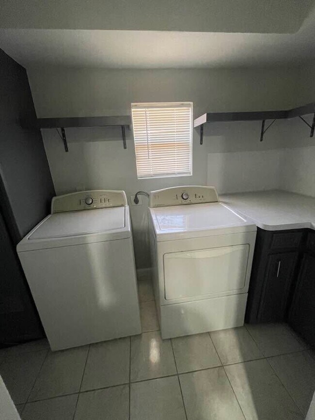 Building Photo - 11002 Segrest Dr