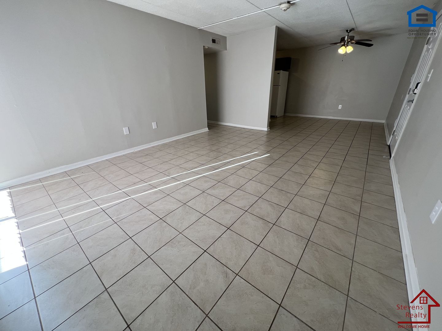 Building Photo - 915 S Seminole Dr