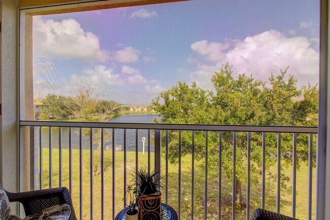 Building Photo - 2344 Golden Lake Loop