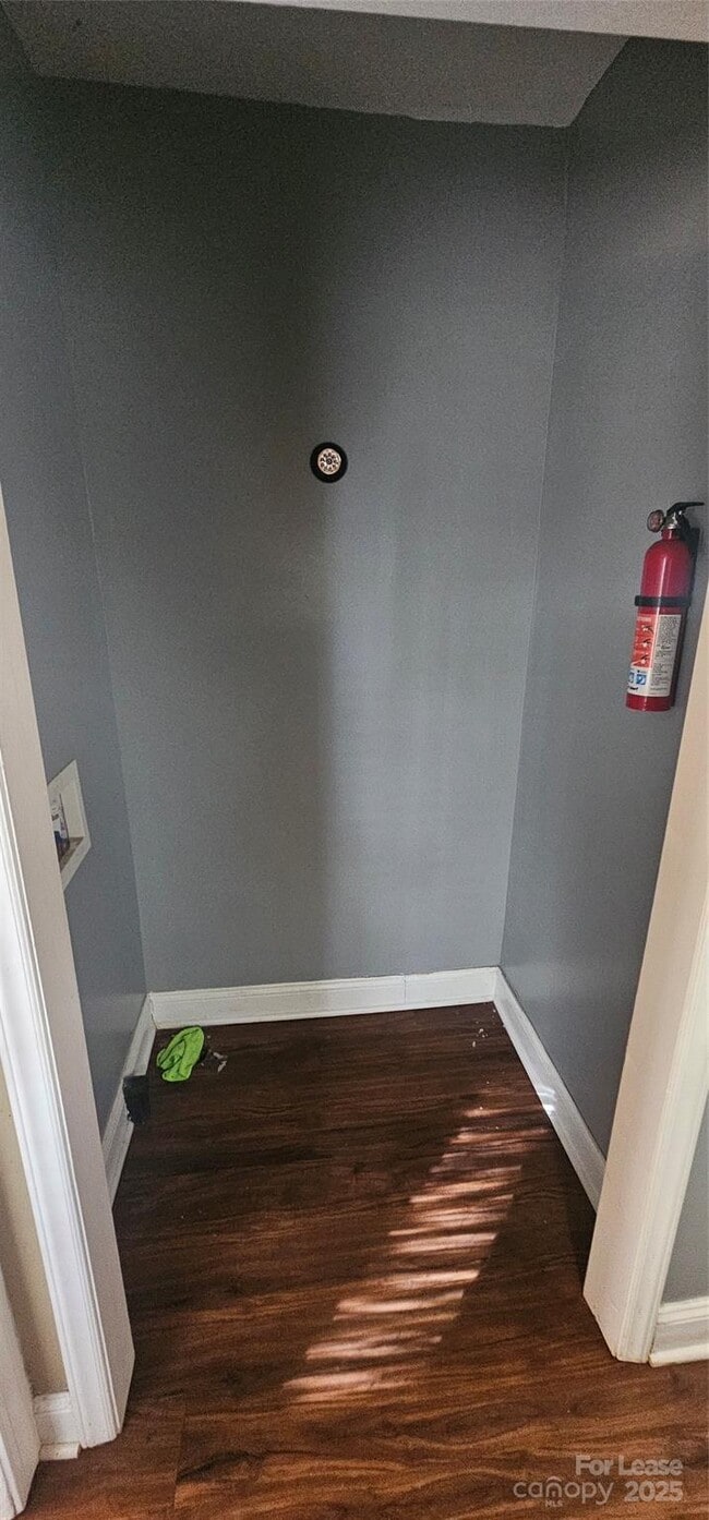 Building Photo - 400 Keswick Ave