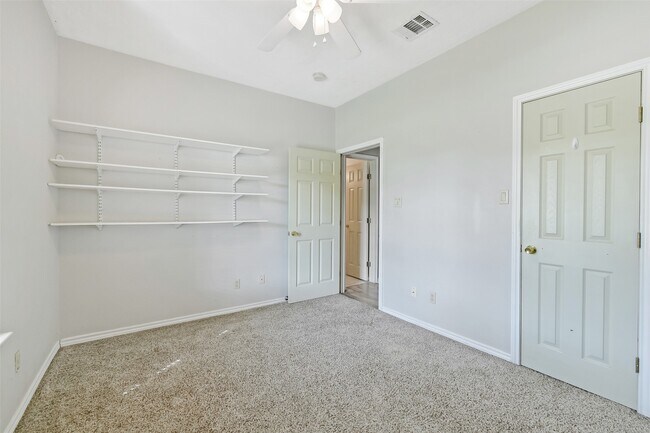 Building Photo - 165 Magnolia Bend