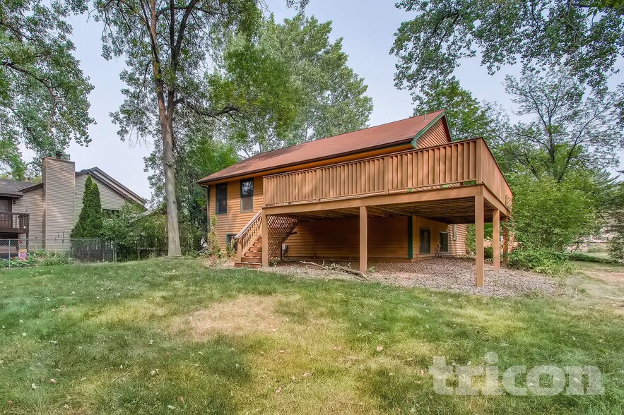 Building Photo - 8641 Emerson Ave N