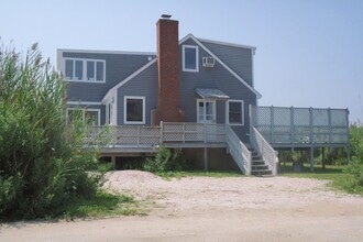Building Photo - 121 Neck Rd