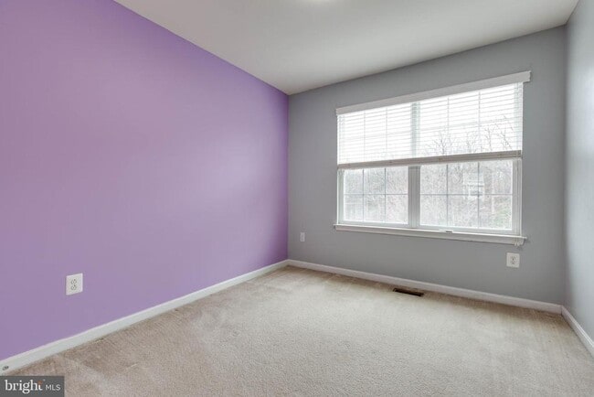 Building Photo - 7926 Silver Oak Rd