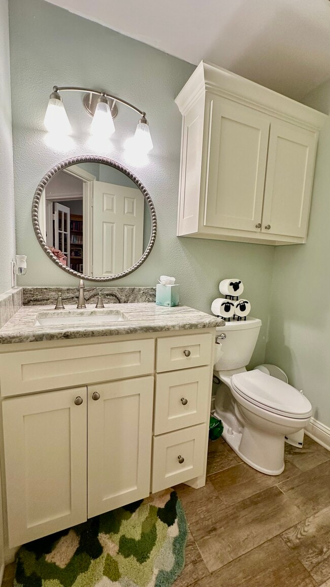 Building Photo - 3308 Oak Knoll Dr
