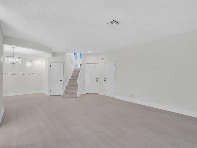 Building Photo - 11407 Lakeview Dr