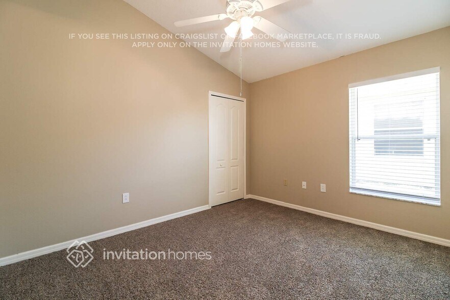 Building Photo - 449 Stone Briar Dr