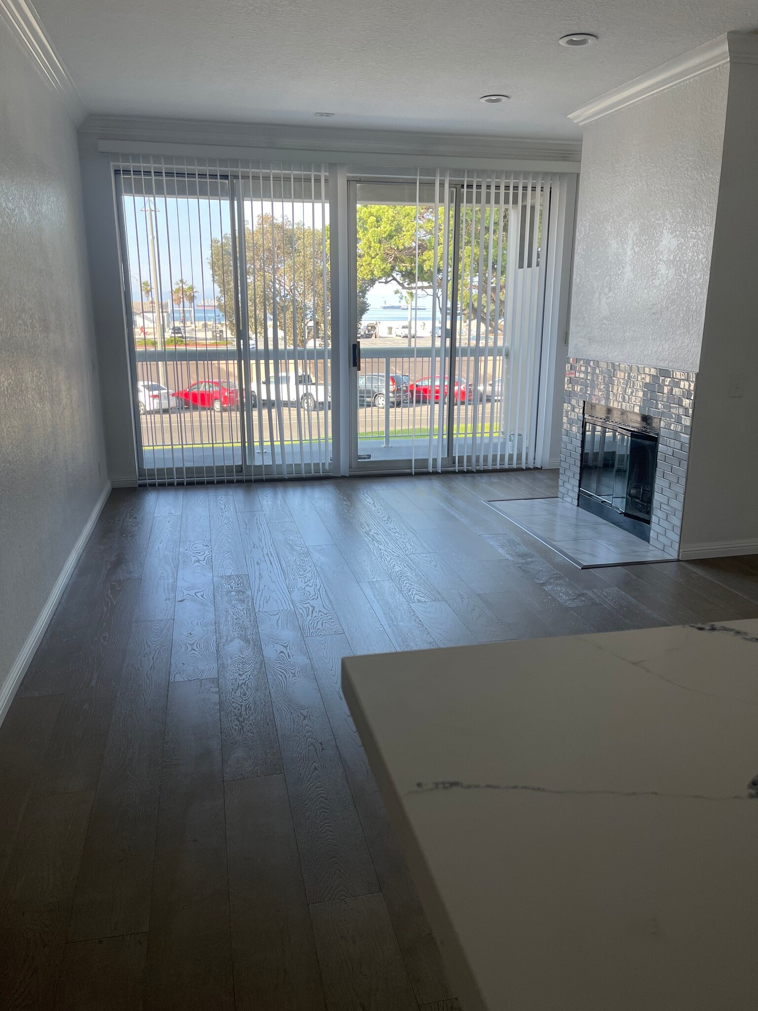 Building Photo - 5039 E Ocean Blvd