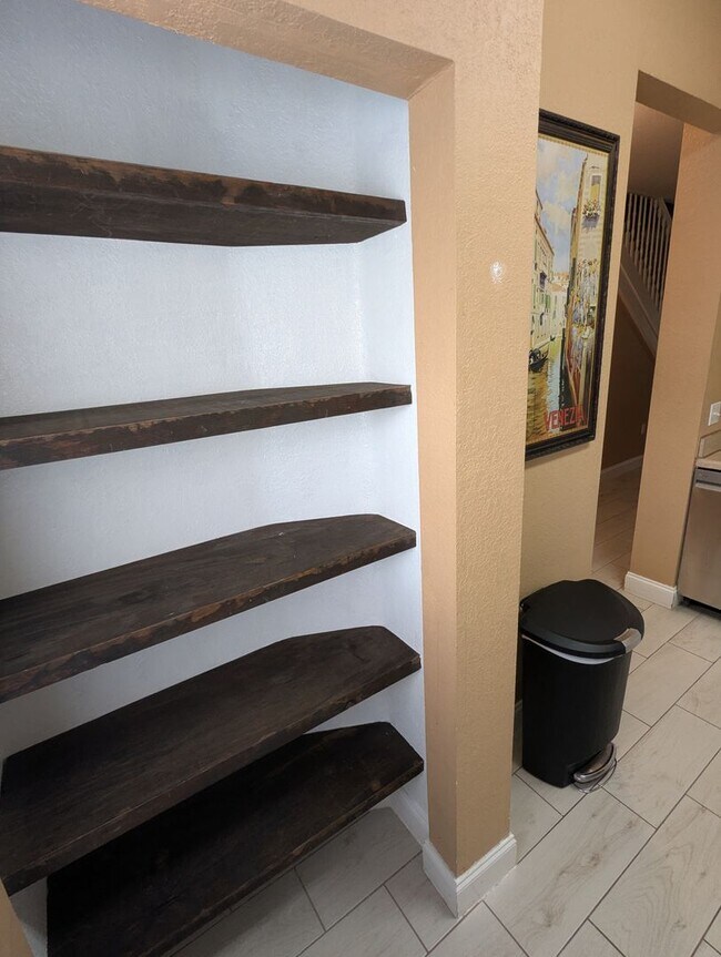 Building Photo - 2 Bedroom / 2.5 Bathroom Townhome – Magnolia Place