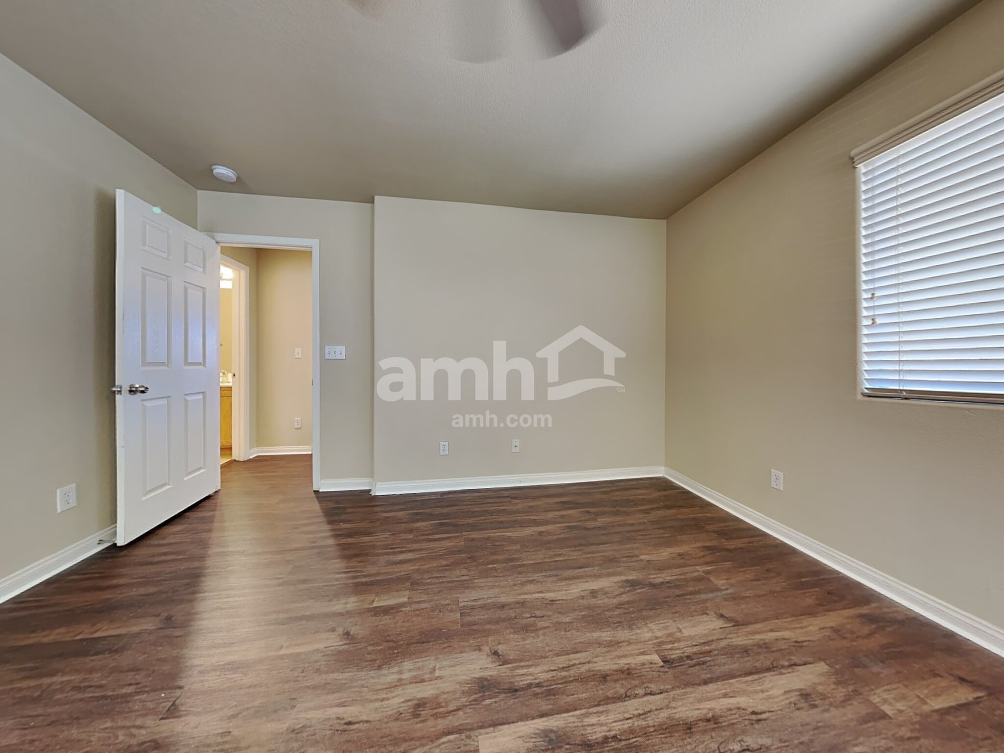 Building Photo - 10427 Sweet Juliet St