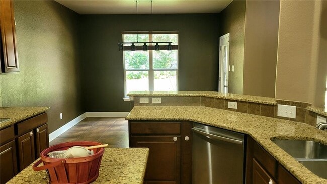 Building Photo - 303 Kati Ln