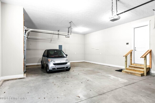 Building Photo - 6204 Moonseed St