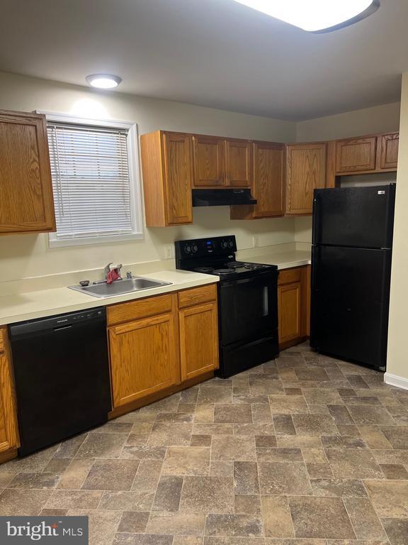 Building Photo - 8269 Quarterfield Rd