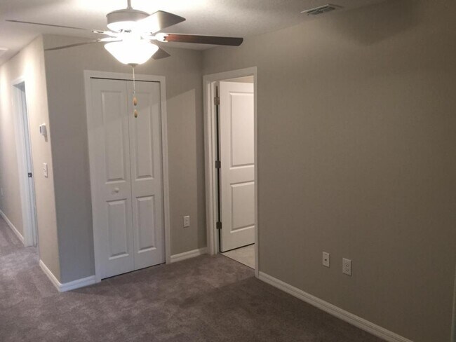 Building Photo - 9618 Pembrooke Pines Dr