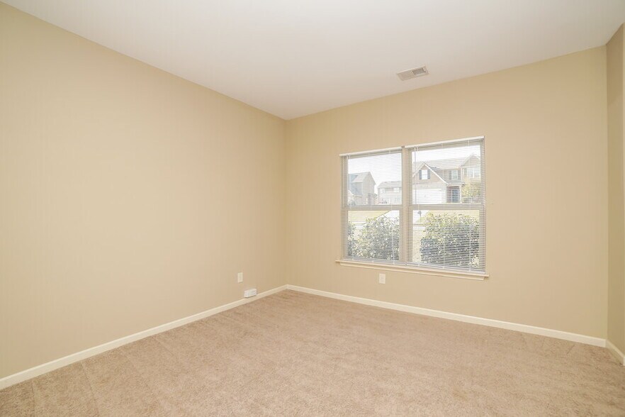 Building Photo - 67 Hamil Ct NW