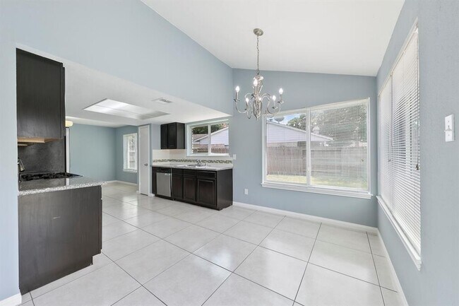 Building Photo - 718 N Fork Ct
