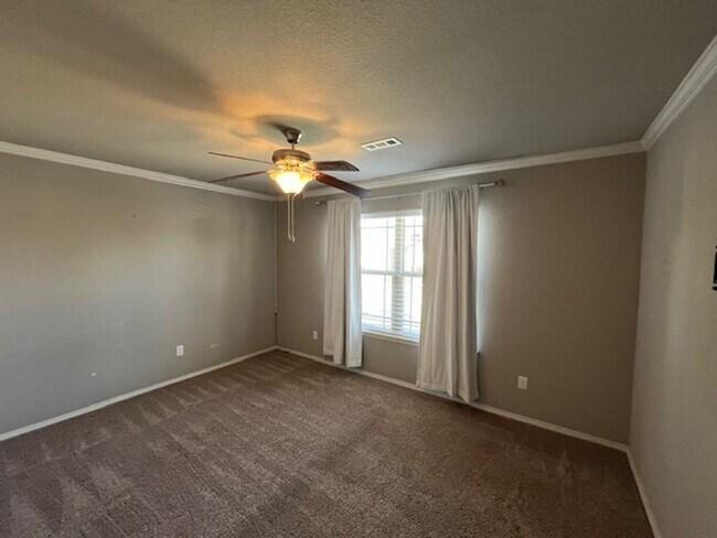 Building Photo - 2720 Brighton Pl