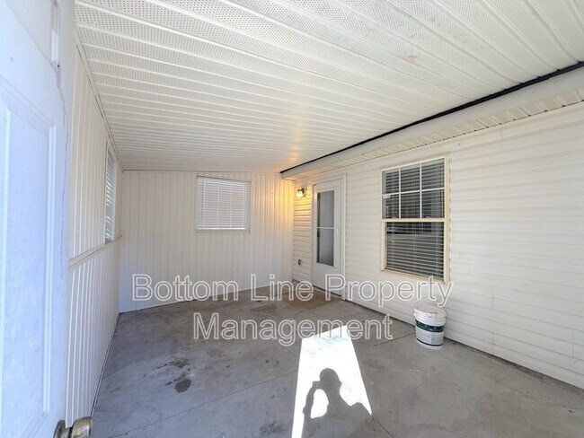 Building Photo - 511 Kingville Dr