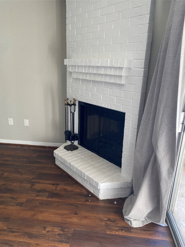 Building Photo - 250 El Dorado Blvd