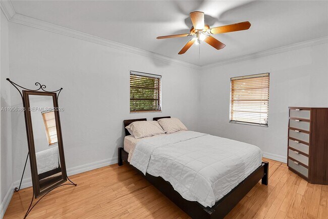 Building Photo - 3614 SW 58th Ave