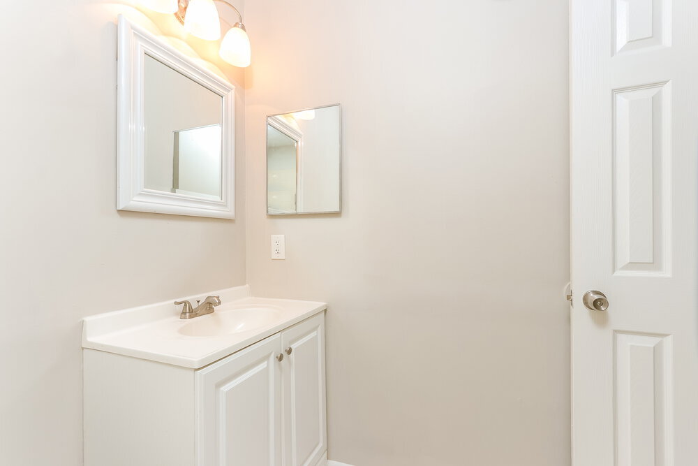 Building Photo - 4673 SW Monaco St