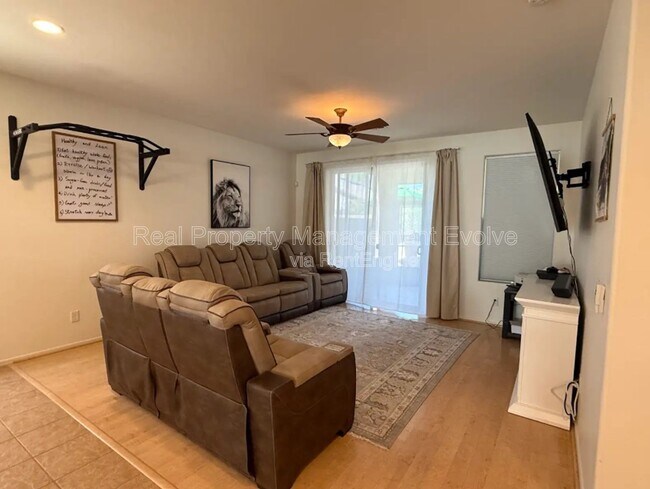 Building Photo - 3038 W Trapanotto Rd