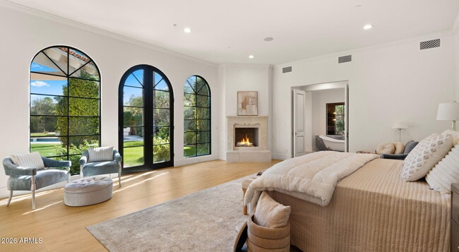 Building Photo - 8501 N Golf Dr