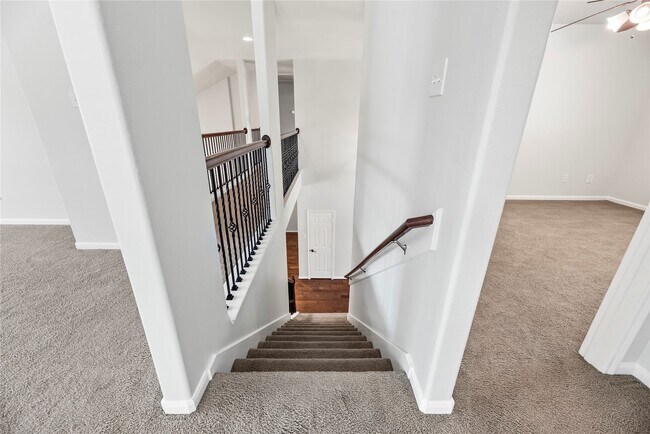Building Photo - 26215 Salt Creek Ln