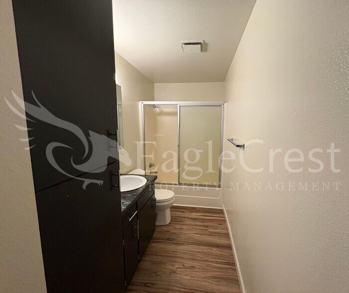 Building Photo - 1816 Evergreen St