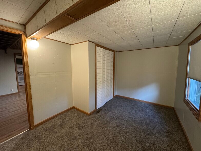 Building Photo - 66090 Wolfs Den Rd